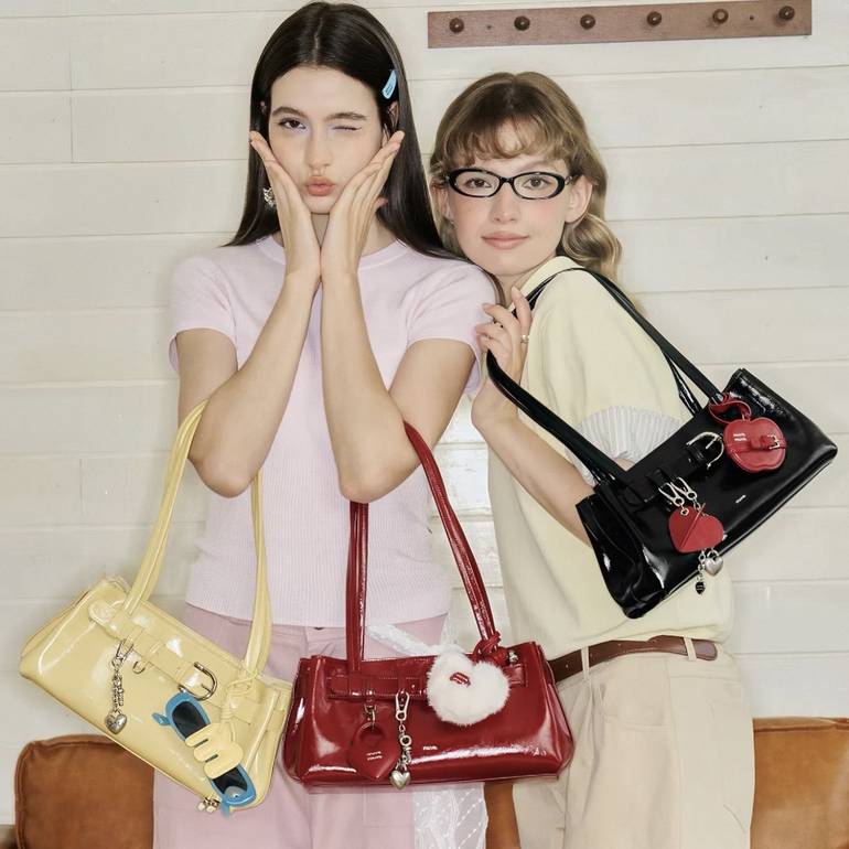 Lookbook photo 1